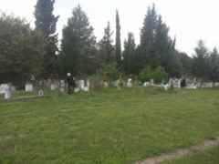 Sakarya’da mezarlıklar Kurban Bayramı’na hazır.