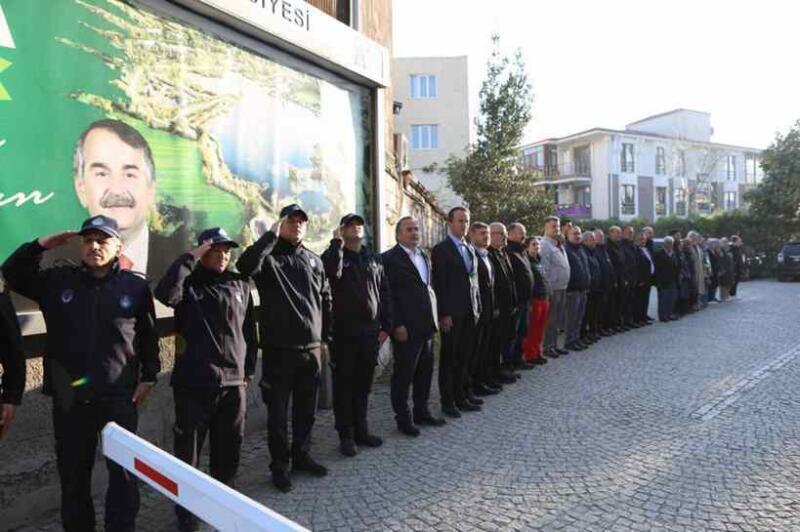 Arifiye Belediyesi 10 Kasım’da Atatürk’ü Andı…