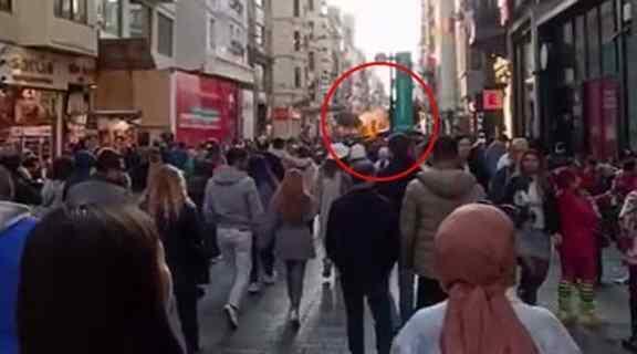 İstanbul’da patlama: 6 kişi öldü, 53 kişi yaralandı.
