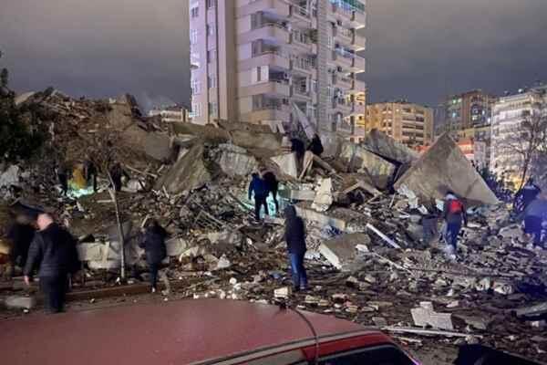 Kahramanmaraş’ta 7,4 büyüklüğünde deprem!